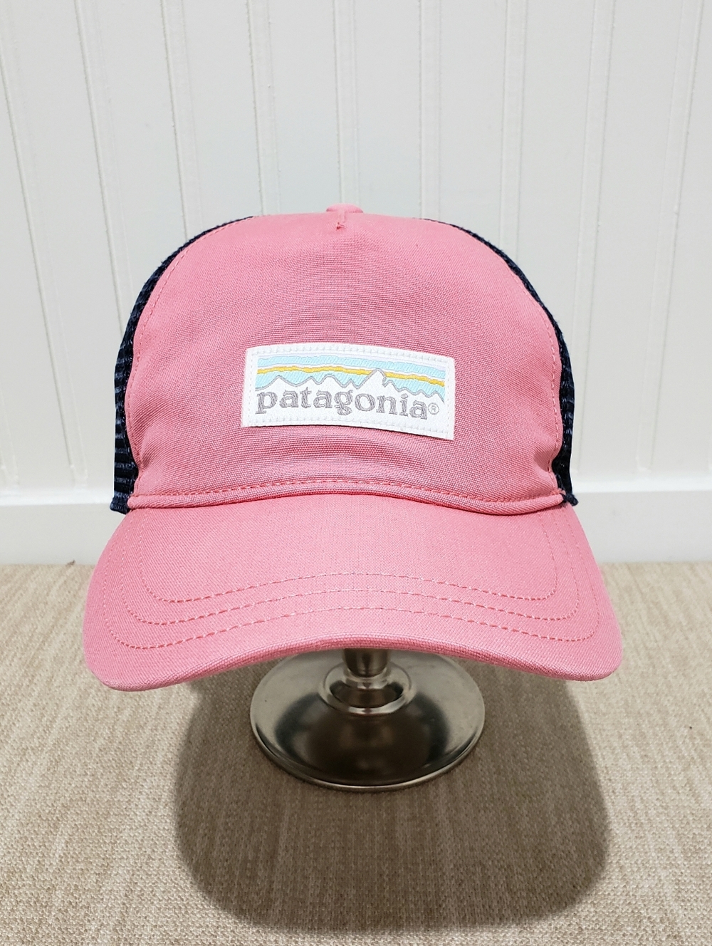 PATAGONIA Women's Mesh Snap-Back Embroidered Logo Trucker Cap (ALL) Pink/Navy